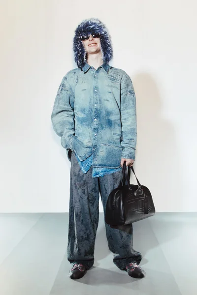 Look 23